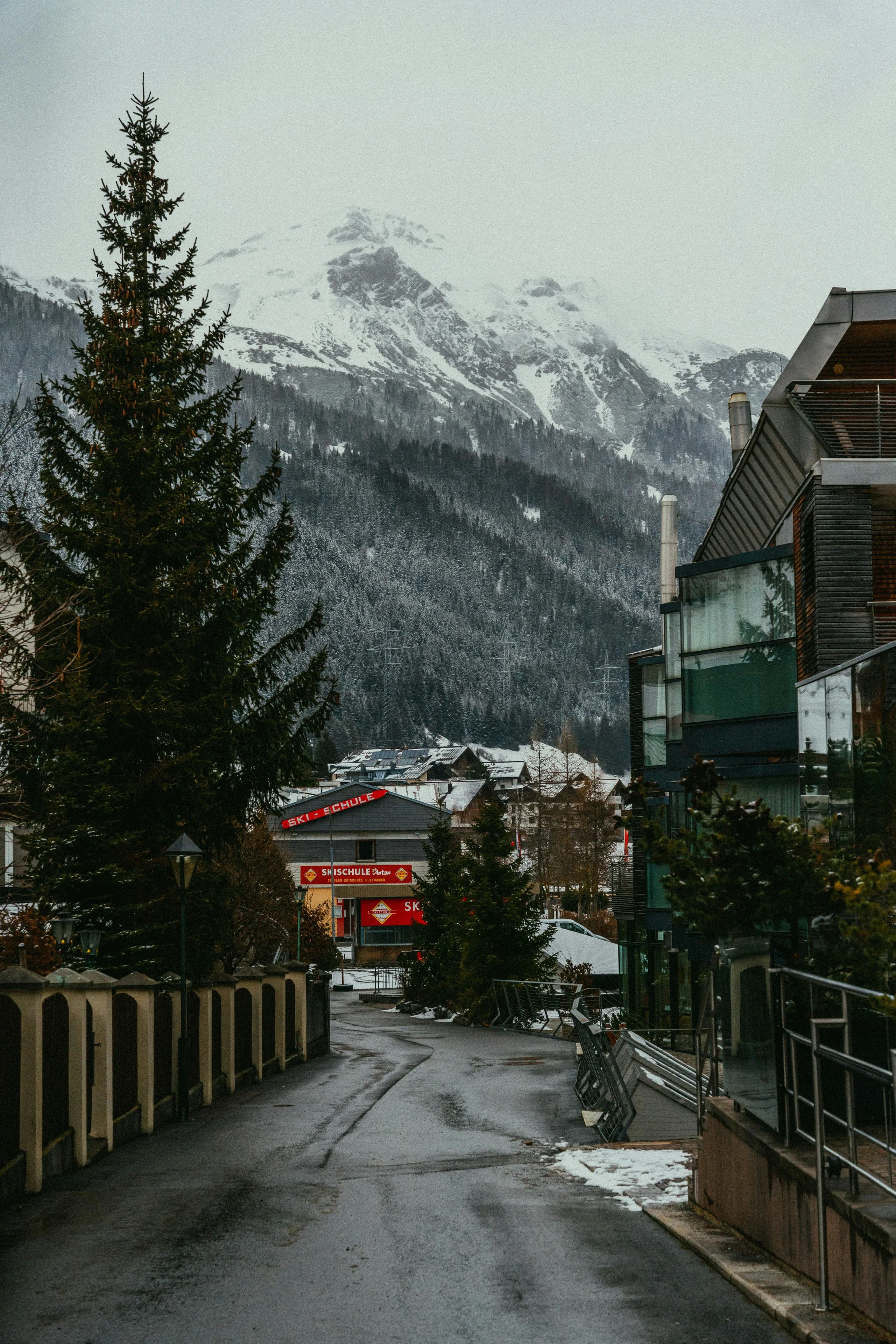 How to Get from Munich Airport to the Arlberg — All Your Options
